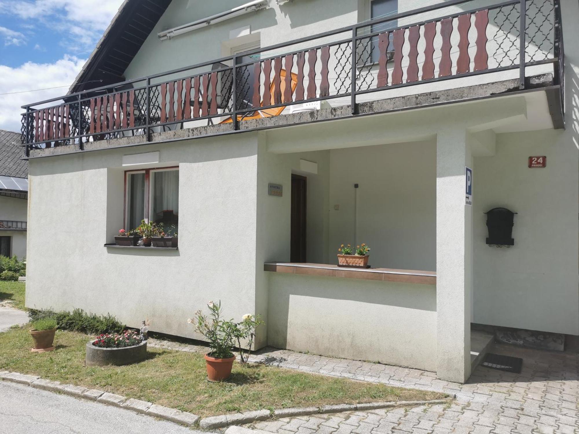 Apartma Rekar - A House, Where You Can Relax In The Embrace Of Nature Jesenice Exterior photo